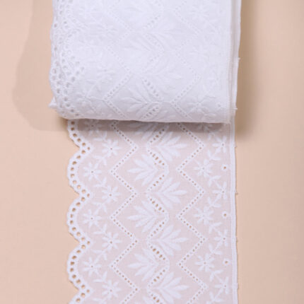 8cm White Broderie Anglaise Trim